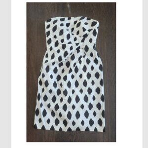 Kay Unger NEW YORK Black & White Side Ruched Dress size 8
